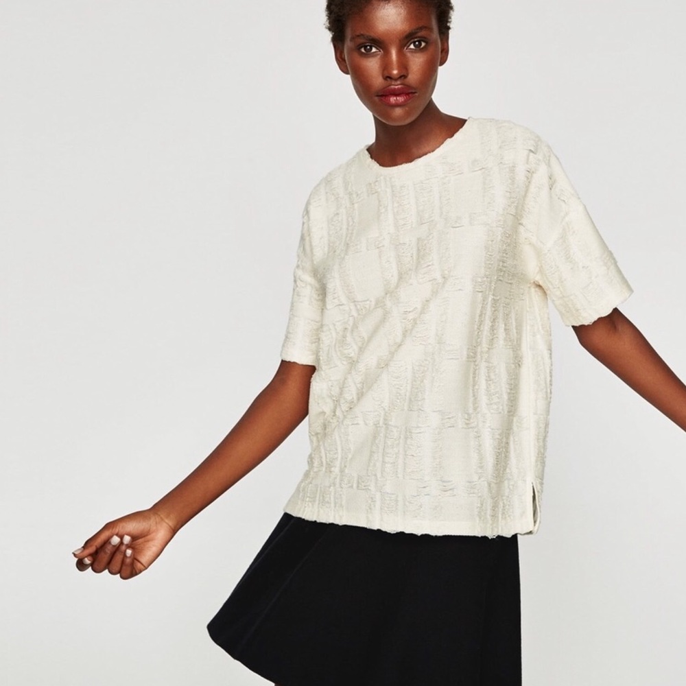 Zara Trafalac Cream Distressed T-Shirt
